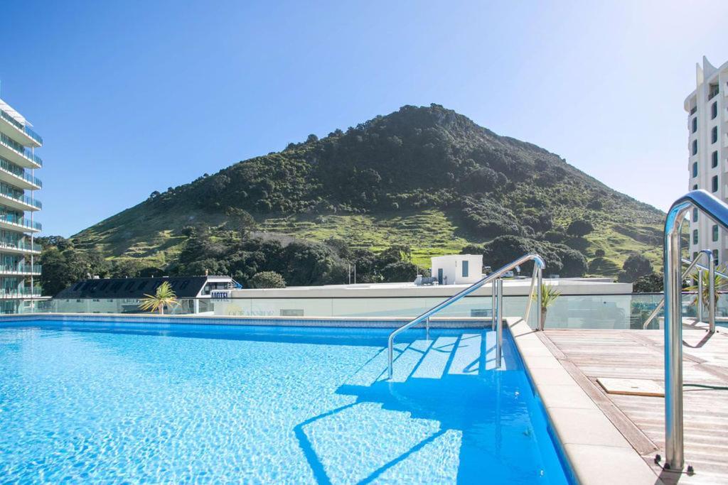 Marvelous Downtown Apartment Moments From Main Beach With Heated Pool, Gym And Parking Mount Maunganui Exterior photo