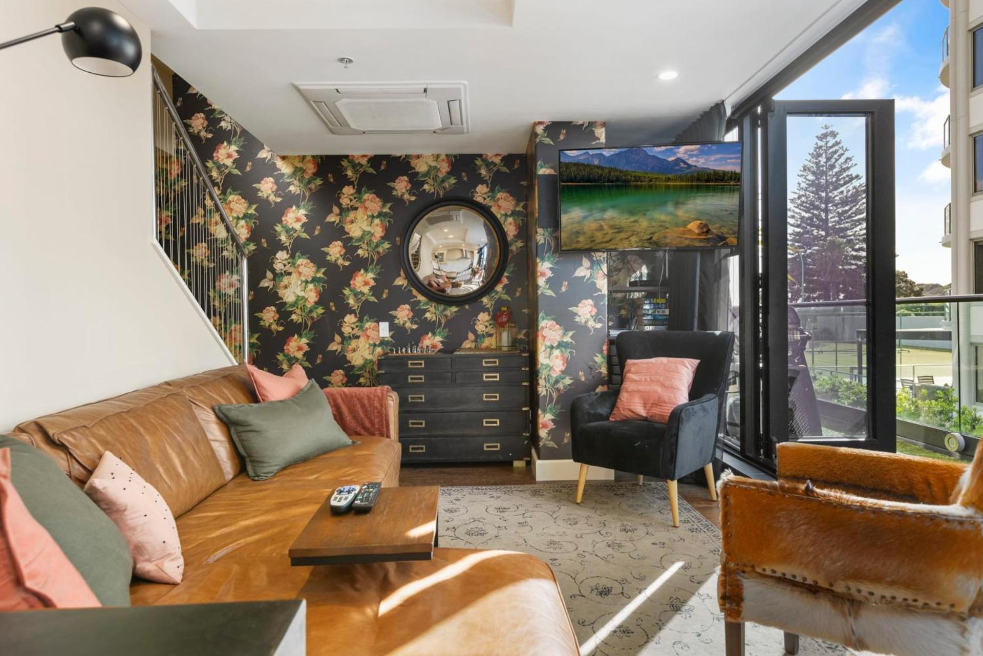 Marvelous Downtown Apartment Moments From Main Beach With Heated Pool, Gym And Parking Mount Maunganui Exterior photo