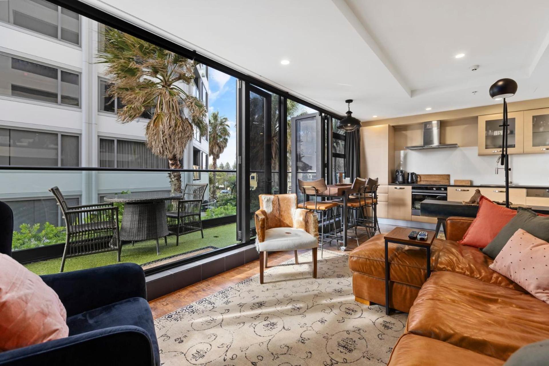 Marvelous Downtown Apartment Moments From Main Beach With Heated Pool, Gym And Parking Mount Maunganui Exterior photo